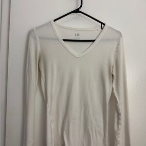 Two GAP Women's White V-Neck Long Sleeve Tee